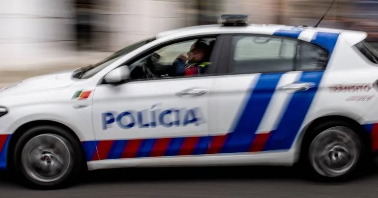 PSP deteve suspeito de furto de 12 telemóveis em Braga