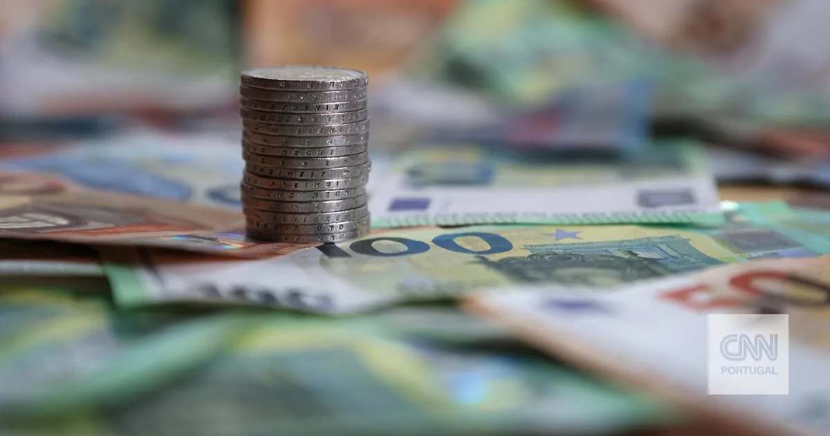 Taxa Euribor desce a seis e a 12 meses e sobe a três meses