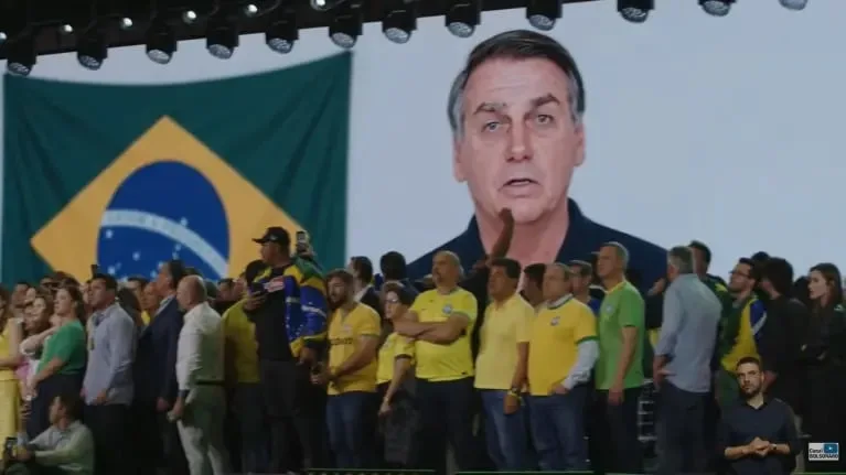 Flávio Bolsonaro tenta emplacar no TSE tese do uso de IA sem consentimento do retratado