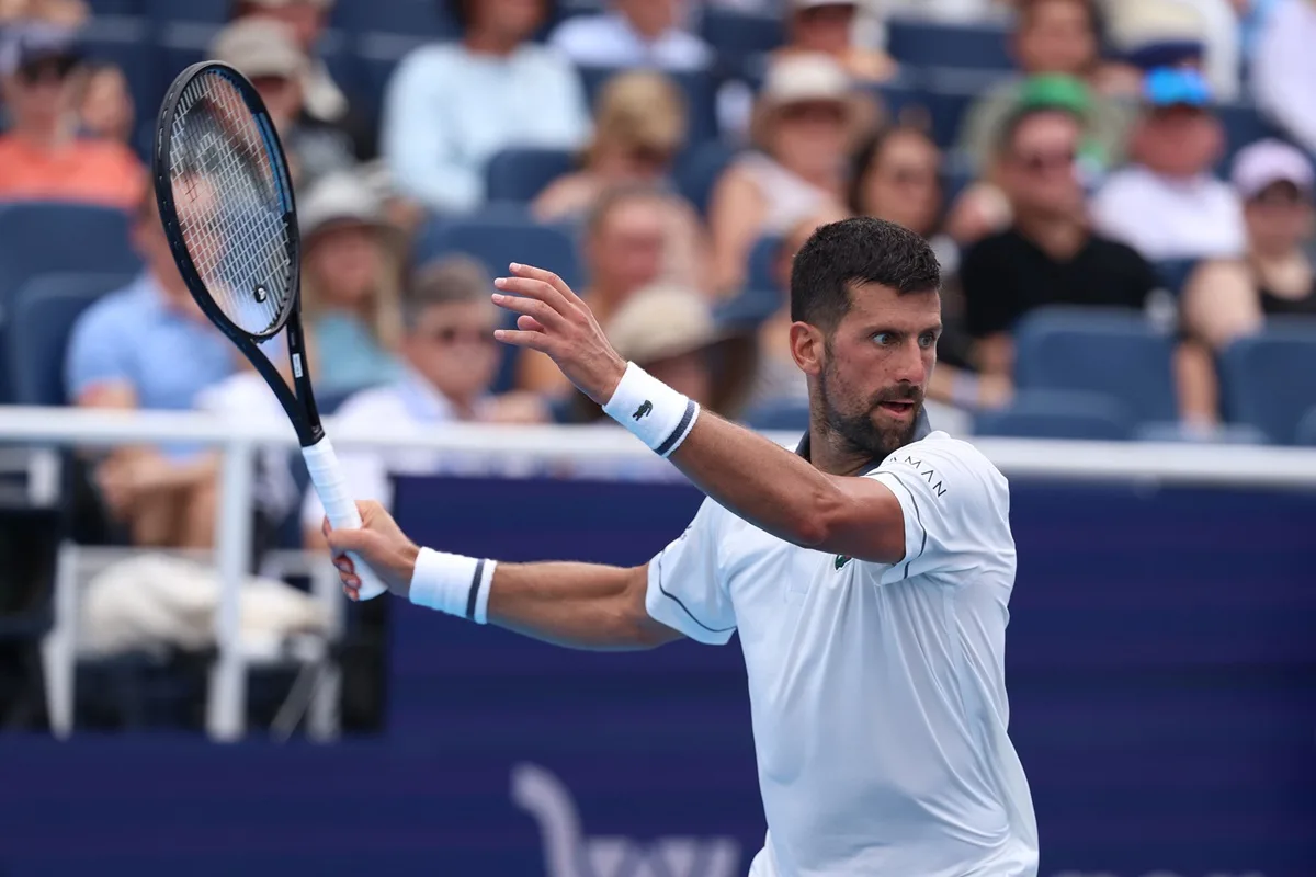 Roddick analisa adaptações de Djokovic e vê o sérvio arriscando mais