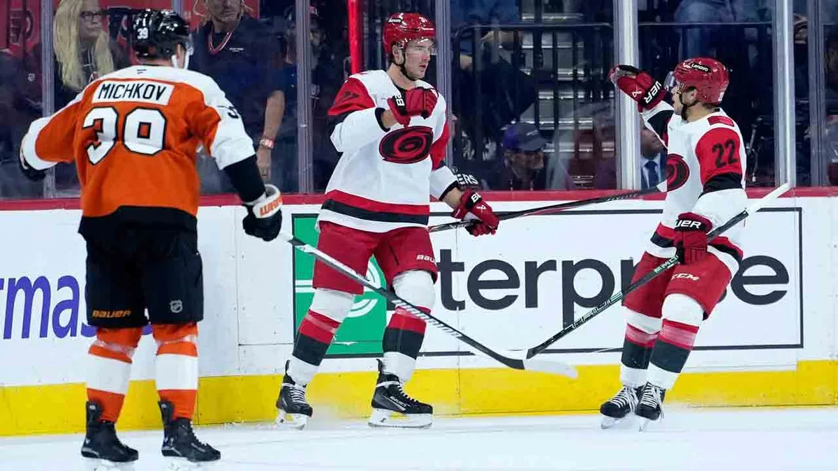 Tocchet has no answers as Hurricanes send Flyers to 7th straight loss