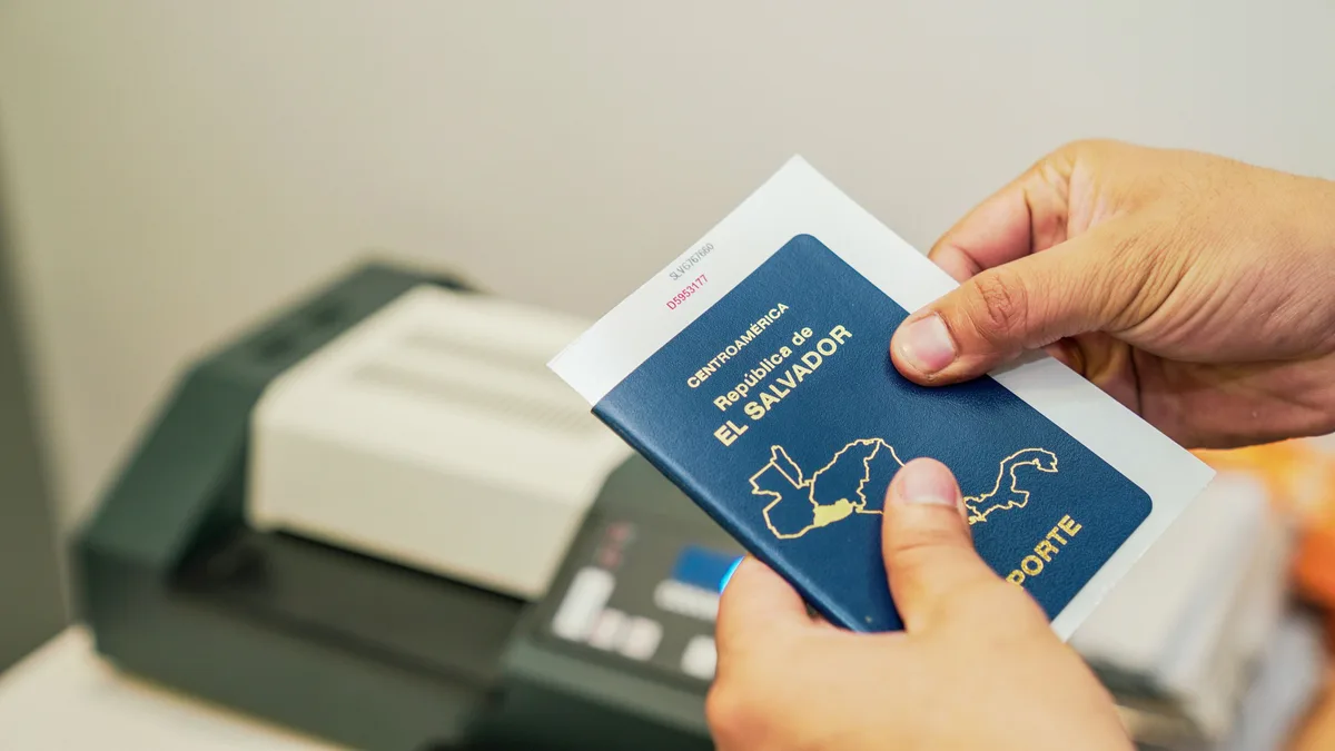Gobierno de El Salvador reporta 189,826 pasaportes emitidos y 408,645 atenciones virtuales a la diáspora