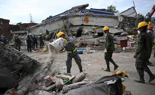 Colombia remueve escombros, tras terremoto; esperanzas de hallar sobrevivientes, al mínimo