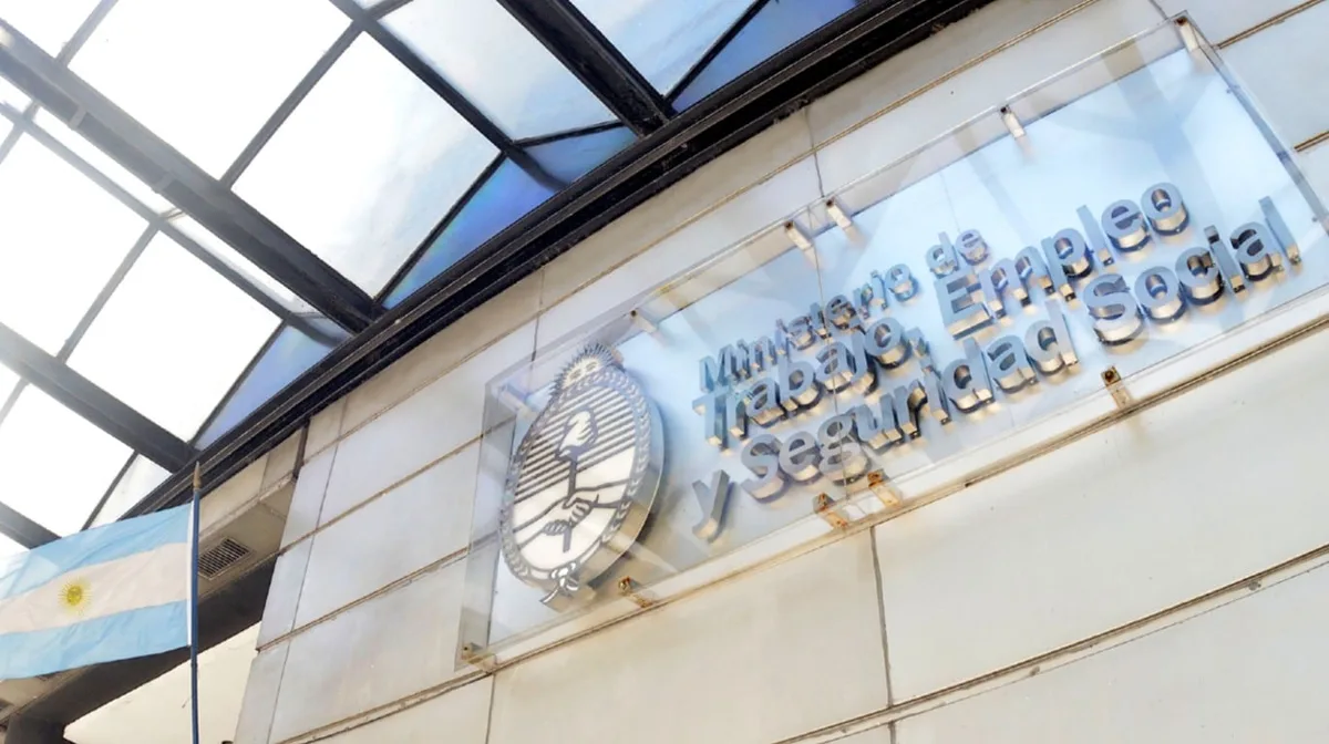El consejo que discute el salario mínimo se reunirá por primera vez en el año y el Gobierno espera llevarlo a $1.000.000