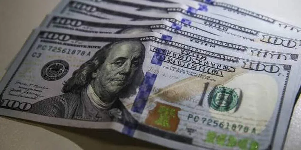 Dólar recua 0,28% para R$ 5,07 no último pregão da semana