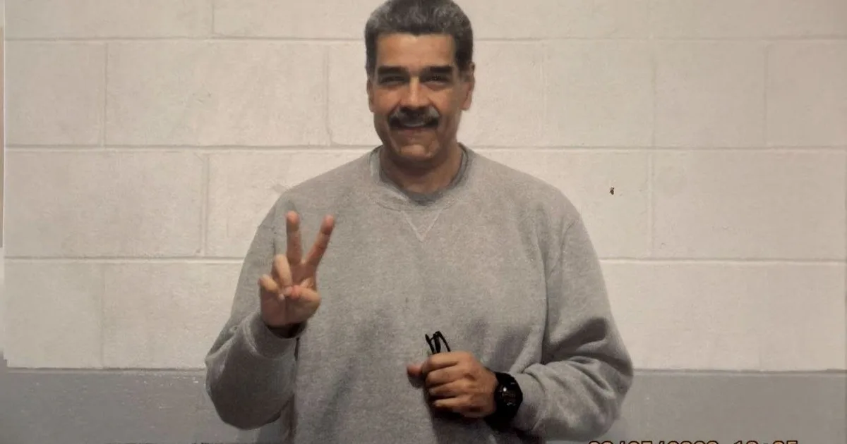 Nicolás Maduro reapareció en redes con una foto en jogging desde la cárcel y un saludo a sus nietos