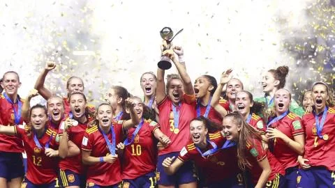 El primer boquete en el boicot de UEFA: el Mundial Sub-20 femenino desafía a Infantino
