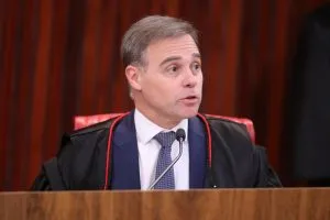 TSE autoriza propaganda a associar candidatos a criminosos, não ao crime