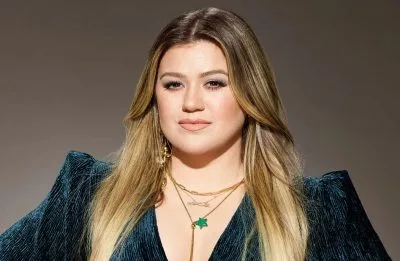 Kelly Clarkson retoma treta com loja após ser destratada: “Não é tão difícil ser gentil”