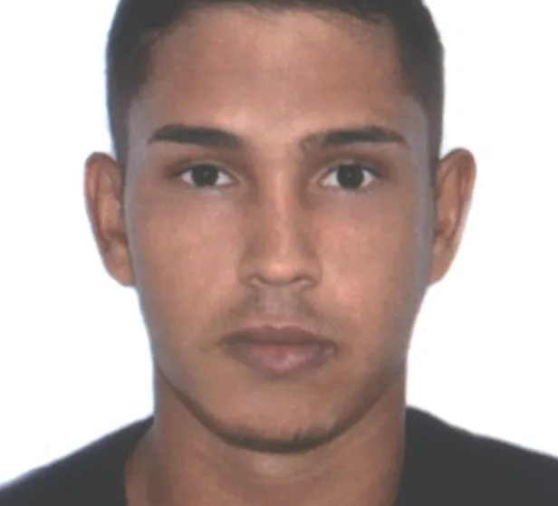Jovem teve dente arrancado e foi esfaqueado antes de ser executado a tiros