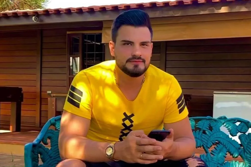 A Fazenda 18: Renê Thristan, ator, é um dos visitantes do reality show