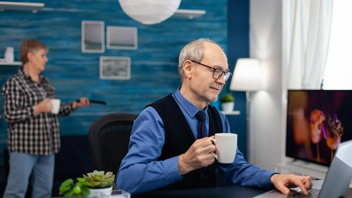 La psicología dice que cumplir más de 50 años influye más en tu relación con el trabajo que el ser de otra generación