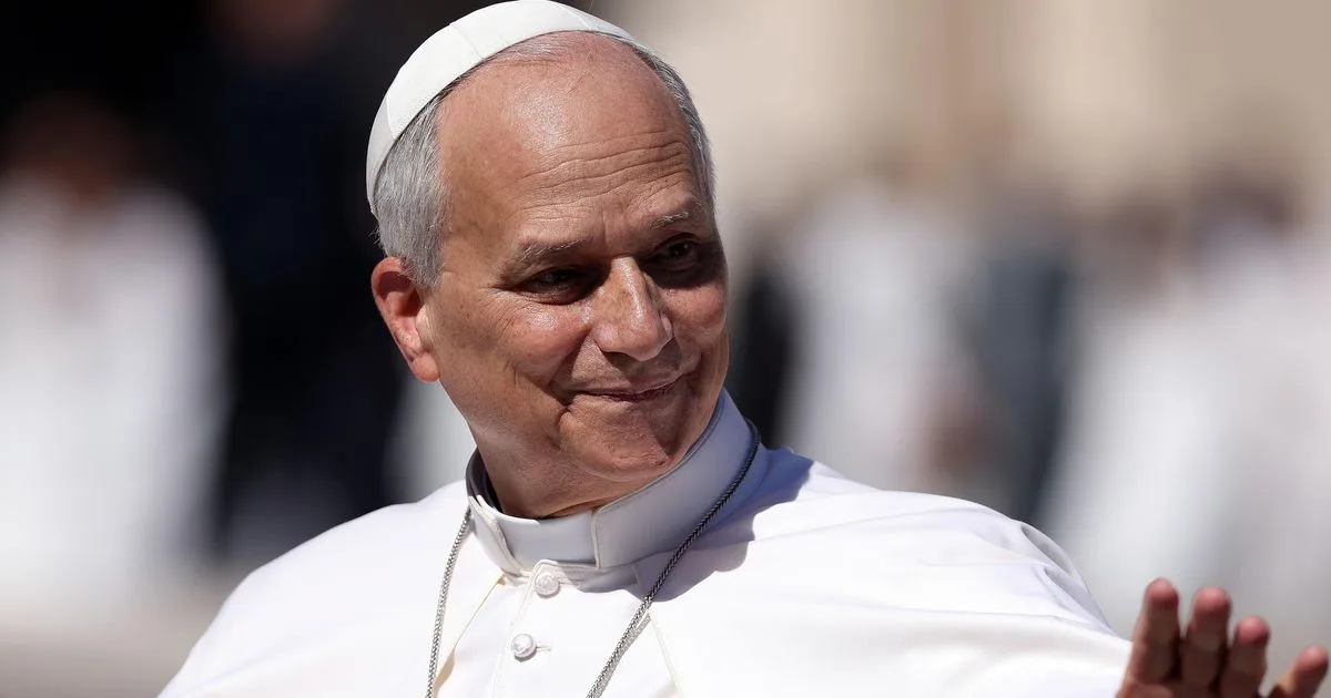 Léon XIV, né Robert Francis Prevost, aurait dû s’appeler Riggitano : le mystère du nom français du pape révélé par la généalogie