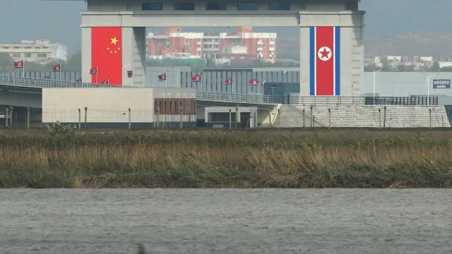 Coreia do Norte e China inauguram ponte fronteiriça após anos de atrasos