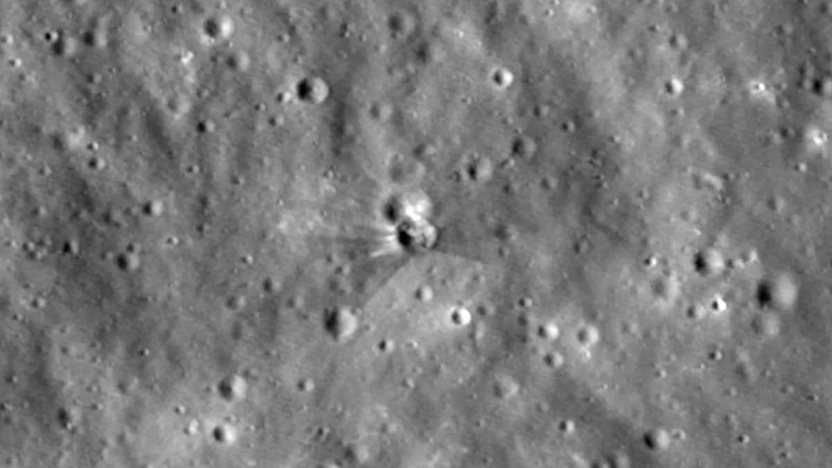 Weltraumschrott: Der jüngste Krater auf dem Mond