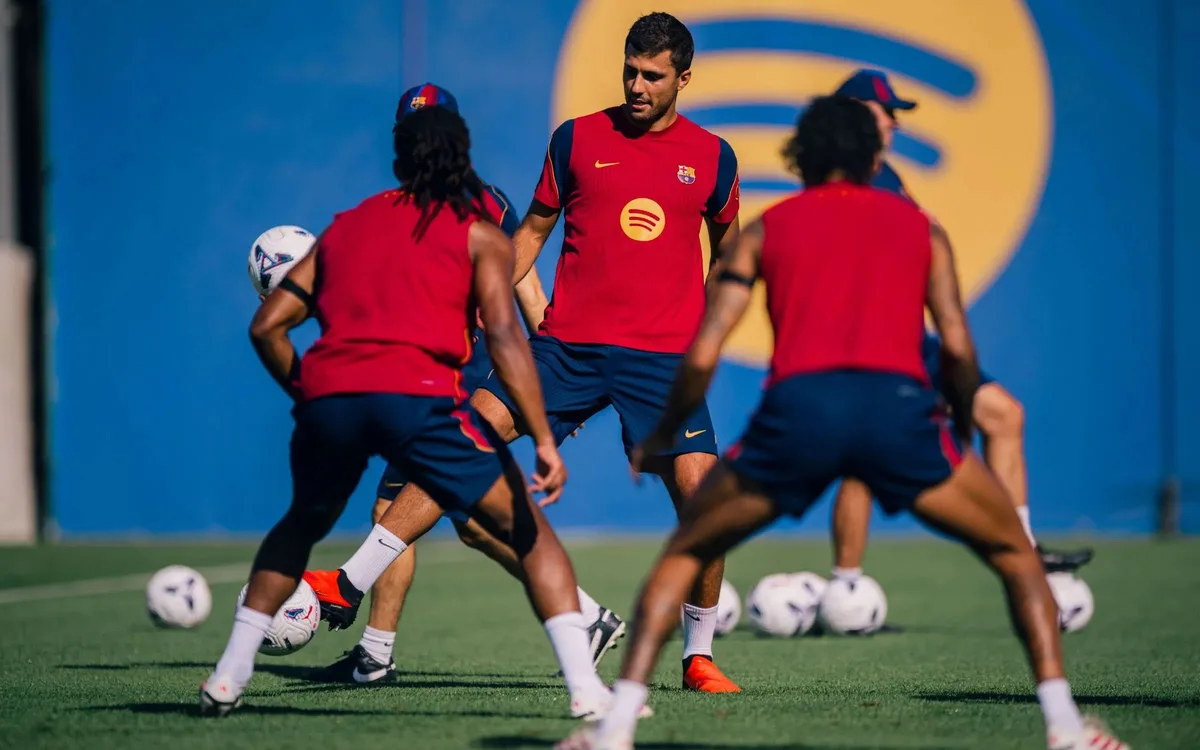 Rodri acelera y De Jong se tantea