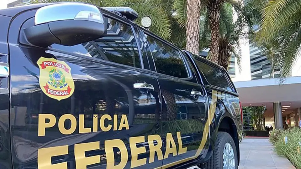 PF arquiva investigação sobre suposta interferência dos EUA nas eleições