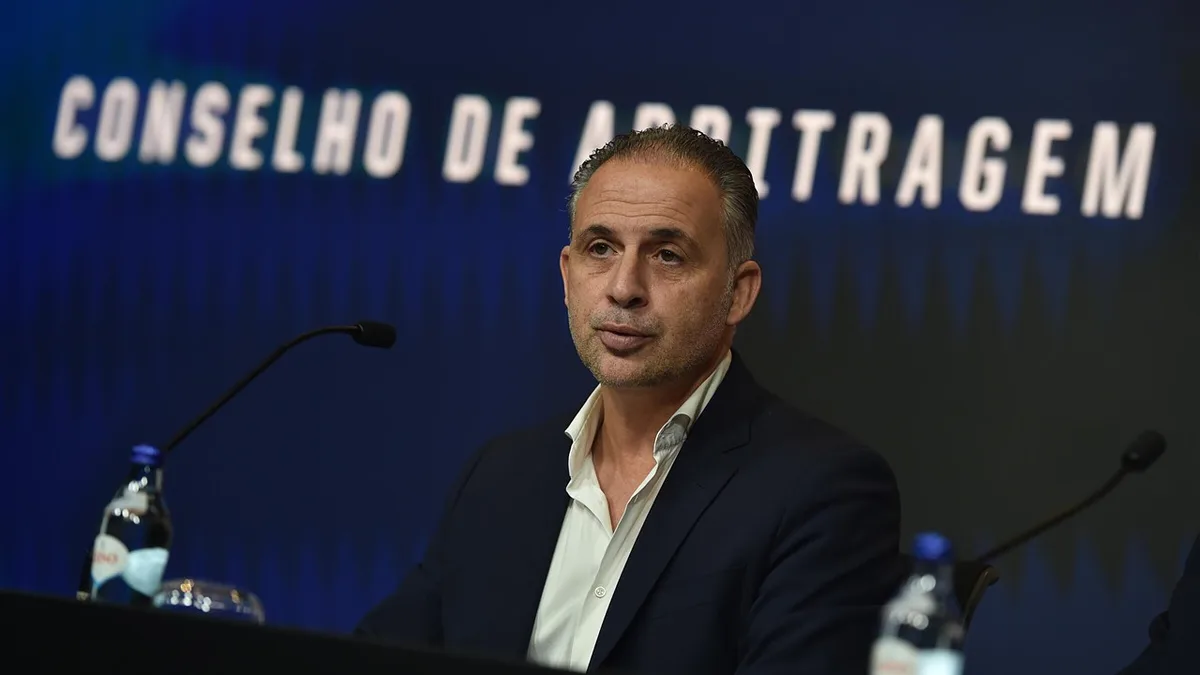 Duarte Gomes relembra situações com «grande gravidade institucional»