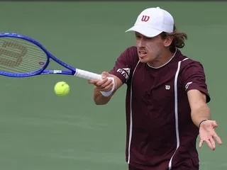 Tennis. « Un seul lancer de balle » : l’idée d’Alex De Minaur pour minimiser le gain de temps au service