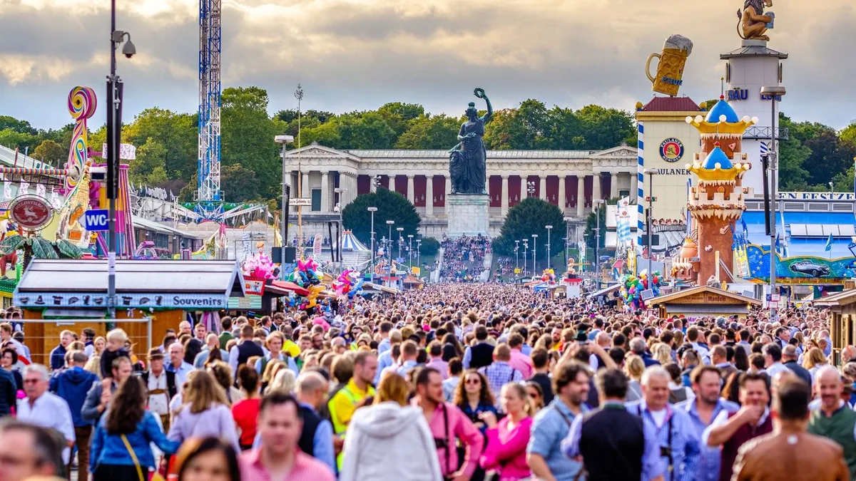 Beste Zeiten, Verbote, Familien, Festzelte: Wiesn-Guide 2026: Alles, was Sie für Ihren Oktoberfest-Besuch wissen müssen