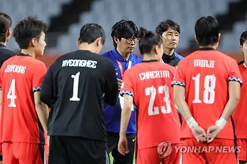 [아시안게임] 첫판부터 5-0 대승 여자축구 신상우 감독 "고비 잘 넘겼다"