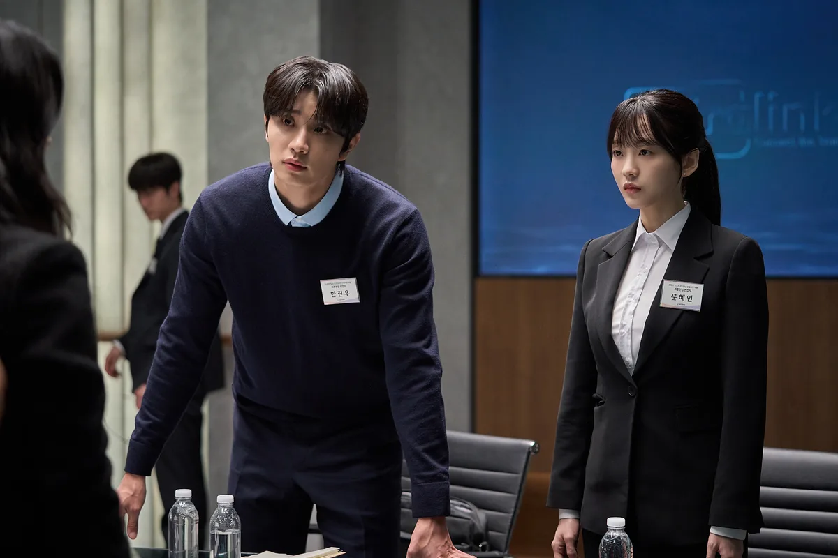 Kim Jae Won, Cho Yi Hyun, And More Face An Unimaginable Final Job Interview In New Film “The Last Interview”