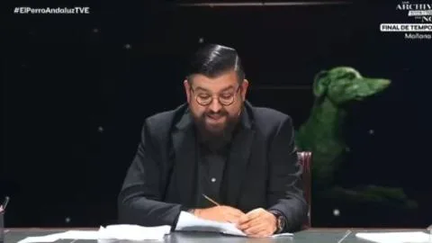 Manu Sánchez le dedica una ovacionada carta al PP con la que le reprocha su giro hacia Vox: "Cuando vuelvas a ser tú mismo, aquí estaré"