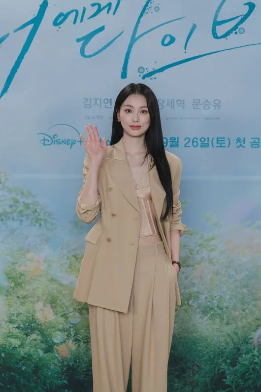문승유 "내 역할=중력같은 매력의 CEO..외국어 연기 자주 나올것"(너에게 다이브)
