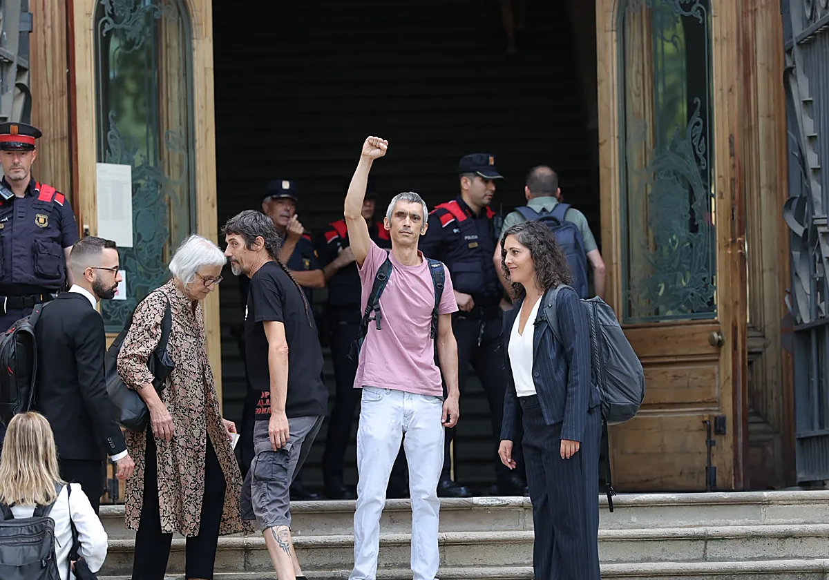 Roger Español acusa a los policías de dispararle la bala de goma el 1-O como «represalia»