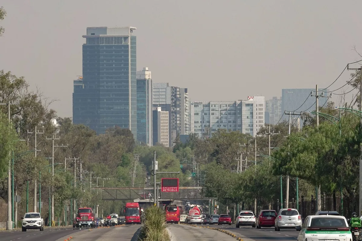 Activan contingencia en la CDMX por contaminación: ¿Qué autos no circulan mañana domingo?