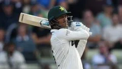 England need 130 after thrilling Razaullah hitting