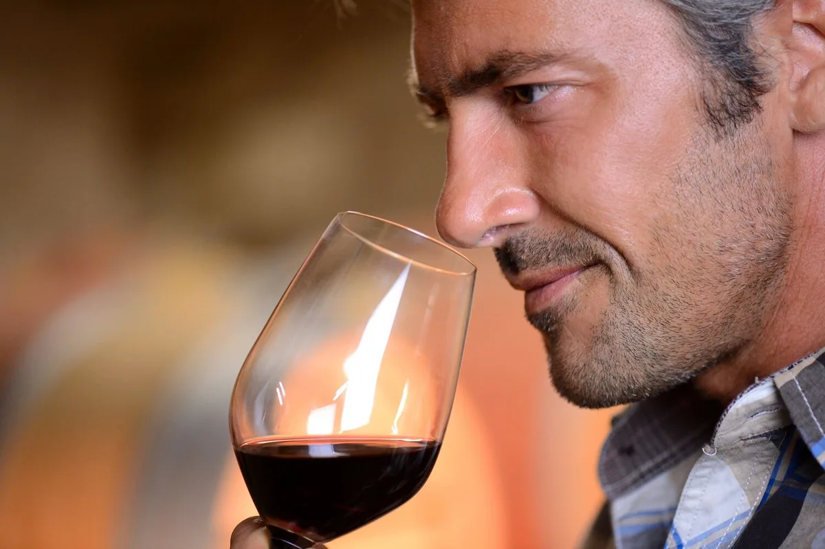Tiram o álcool ao vinho, mas não tiram no preço