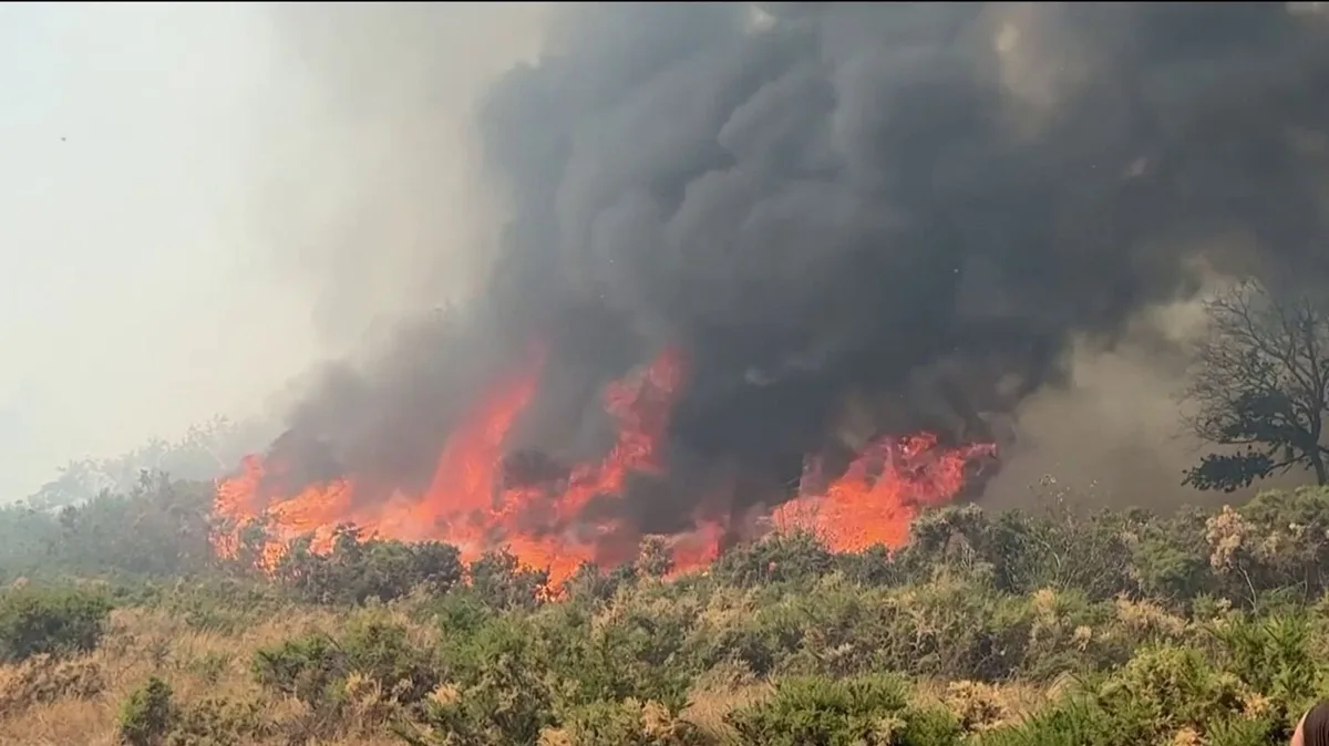 Incendie dans l'Ouest : une reprise stabilisée mais pas encore fixée