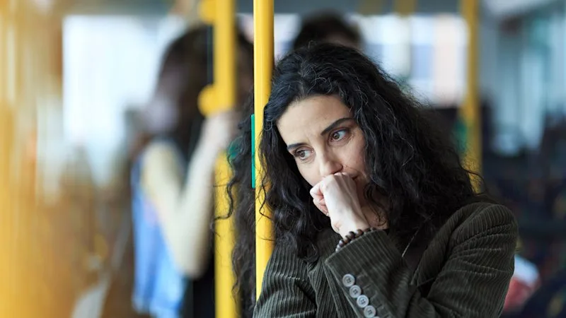 Why your closest friends probably won’t help you find a job