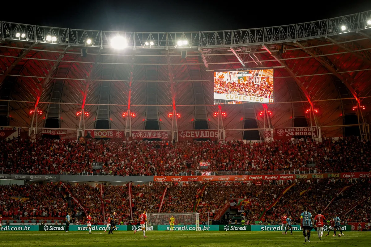 Internacional x Grêmio: onde assistir ao vivo, horário e escalações