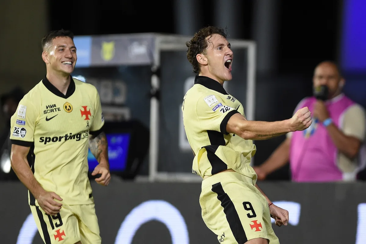 Veja motivos que explicam a subida de rendimento do Vasco e saída do Z-4 do Brasileirão