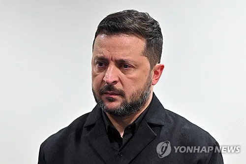 젤렌스키, 트럼프·푸틴 '경유딜' 맹비난…"푸틴 생일선물"