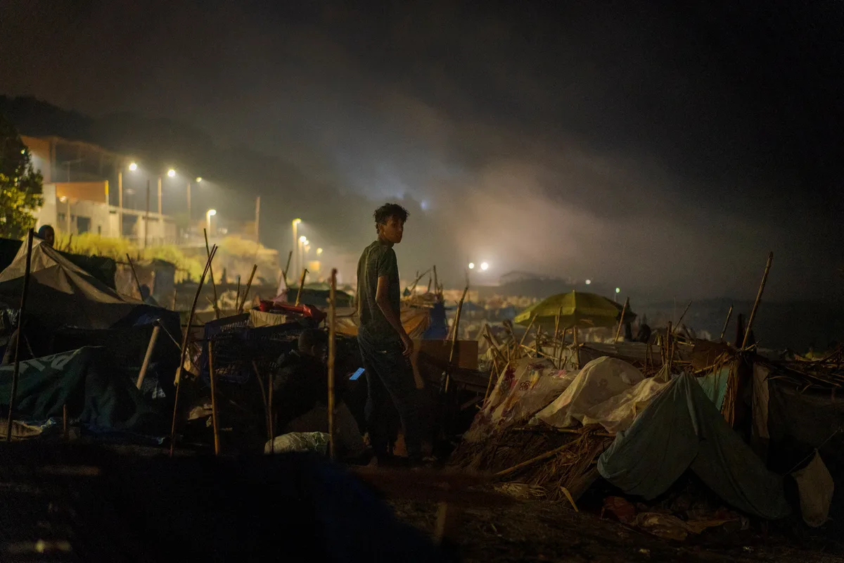 Últimas noches en El Trampolín: la playa de la vergüenza y de las preguntas sin respuesta