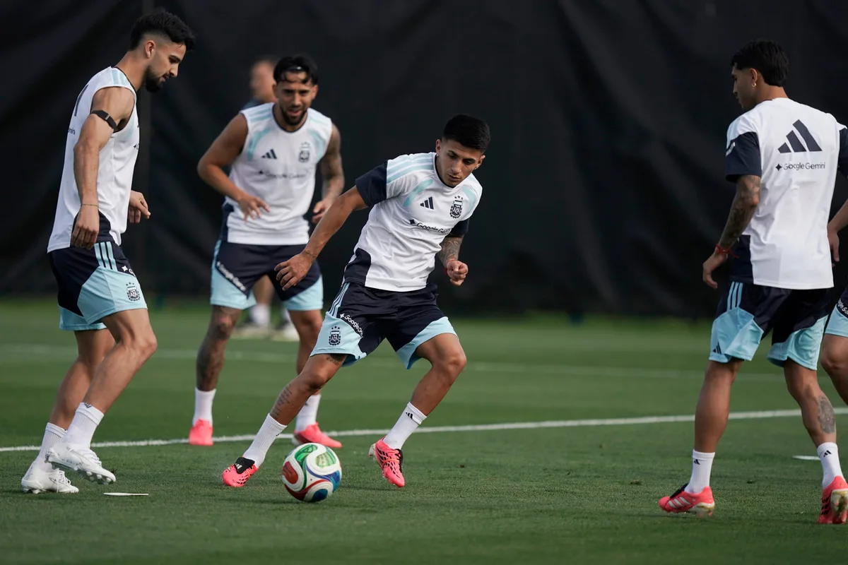 Las lesiones vuelven a golpear a la selección: Almada y Foyth, las primeras bajas post Mundial
