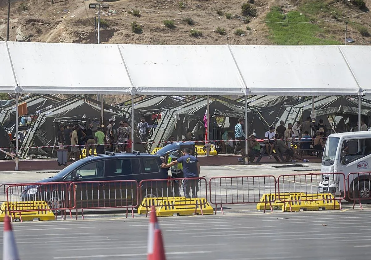 Feijóo pide confinar a los inmigrantes del asalto a Ceuta por riesgo sanitario y Sanidad habla de medidas «desmesuradas»
