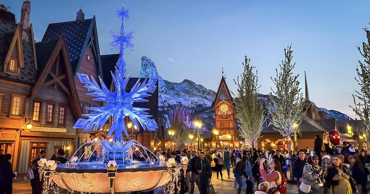 « La plupart des acteurs suivent le modèle de Disneyland » : pourquoi les parcs d’attractions français voient toujours plus grand