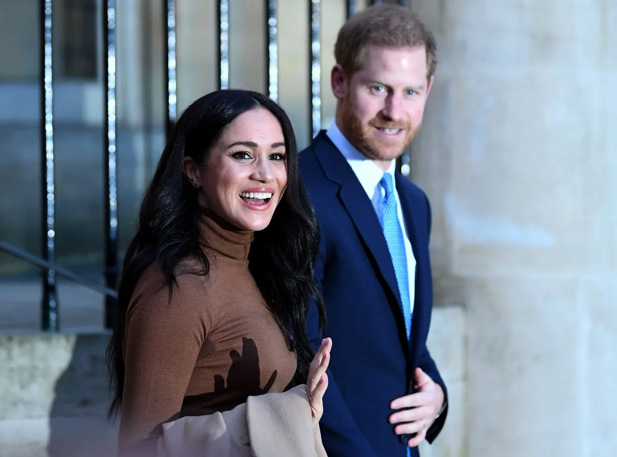Seis anos depois de partida, Príncipe Harry e Meghan Markle voltam à Inglaterra