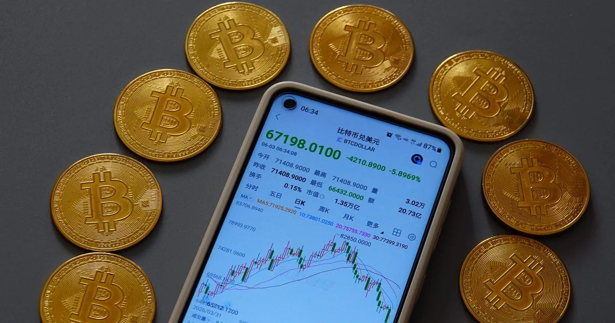 « A ce moment on pourra se réexposer » : faut-il vraiment attendre octobre 2026 pour réinvestir dans le Bitcoin ?