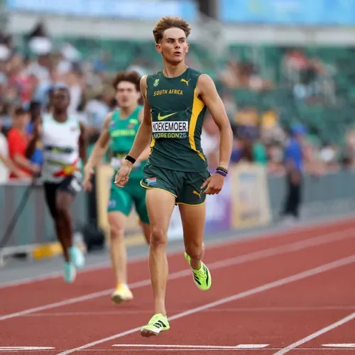 Leendert Koekemoer emerges from turbulent start to year with Wayde van Niekerk's record still in sights