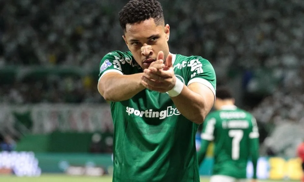 Palmeiras vence São Paulo e torce pelo Corinthians para seguir líder no Brasileirão