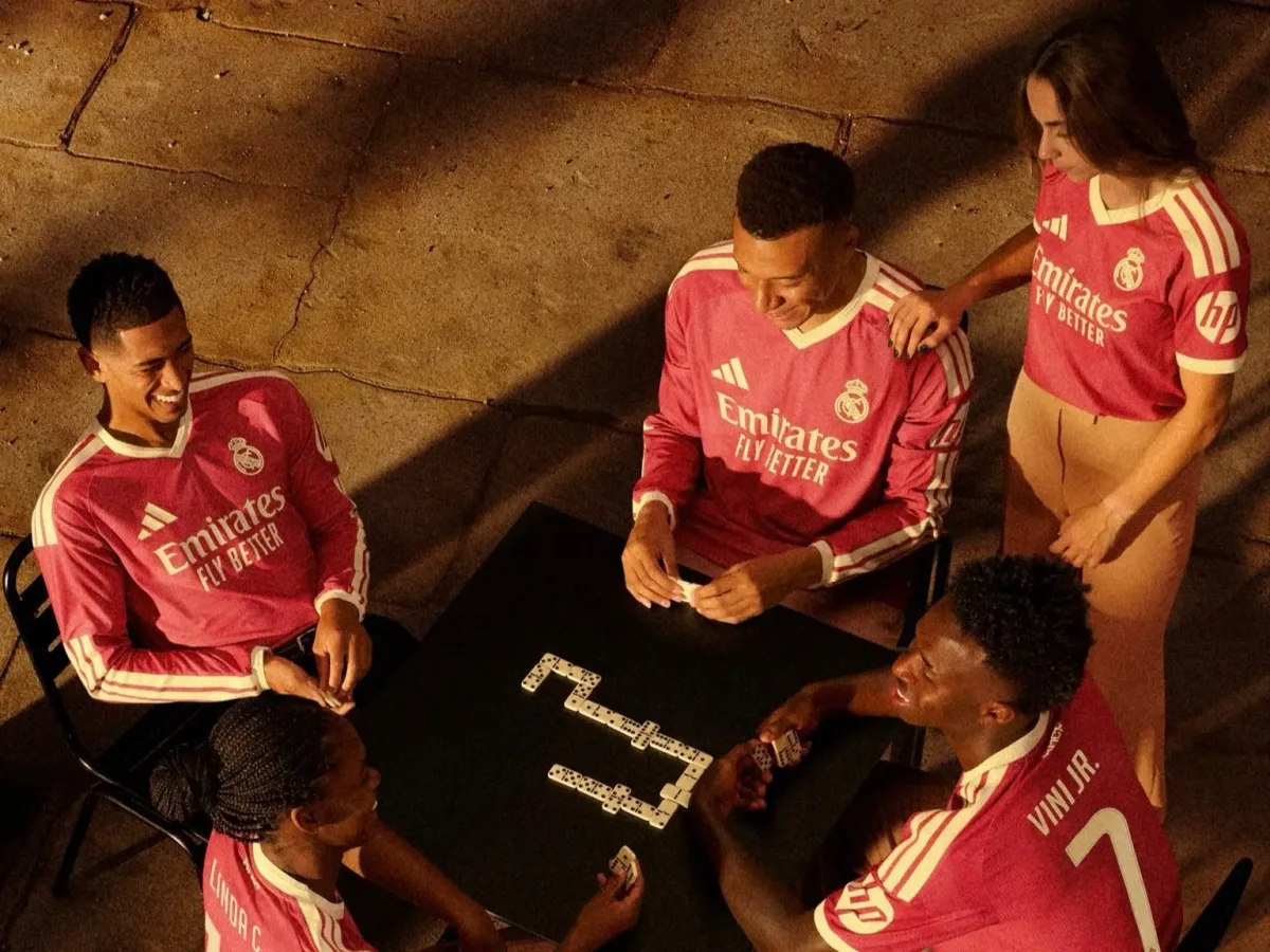 Real Madrid lança terceira camisa inspirada na conexão com torcedores ao redor do mundo