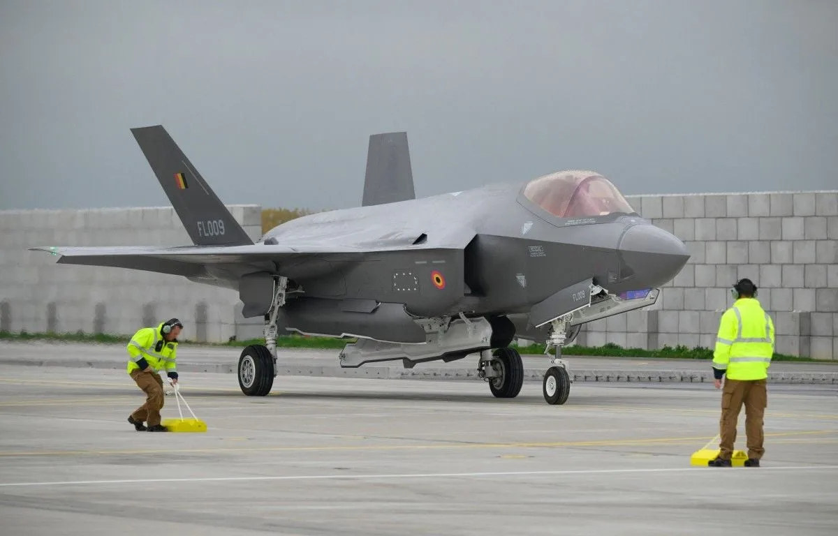 « Inapte au combat »… C’est quoi ce bug avec la dernière version de l'avion de chasse F-35 américain ?