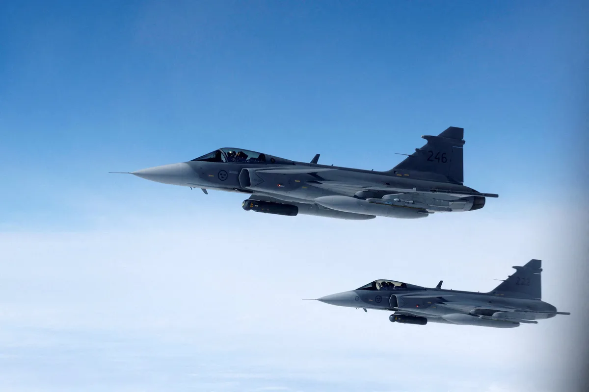 Cazas de la OTAN derribaron un dron sobre Lituania: "Defenderemos nuestro espacio aéreo"