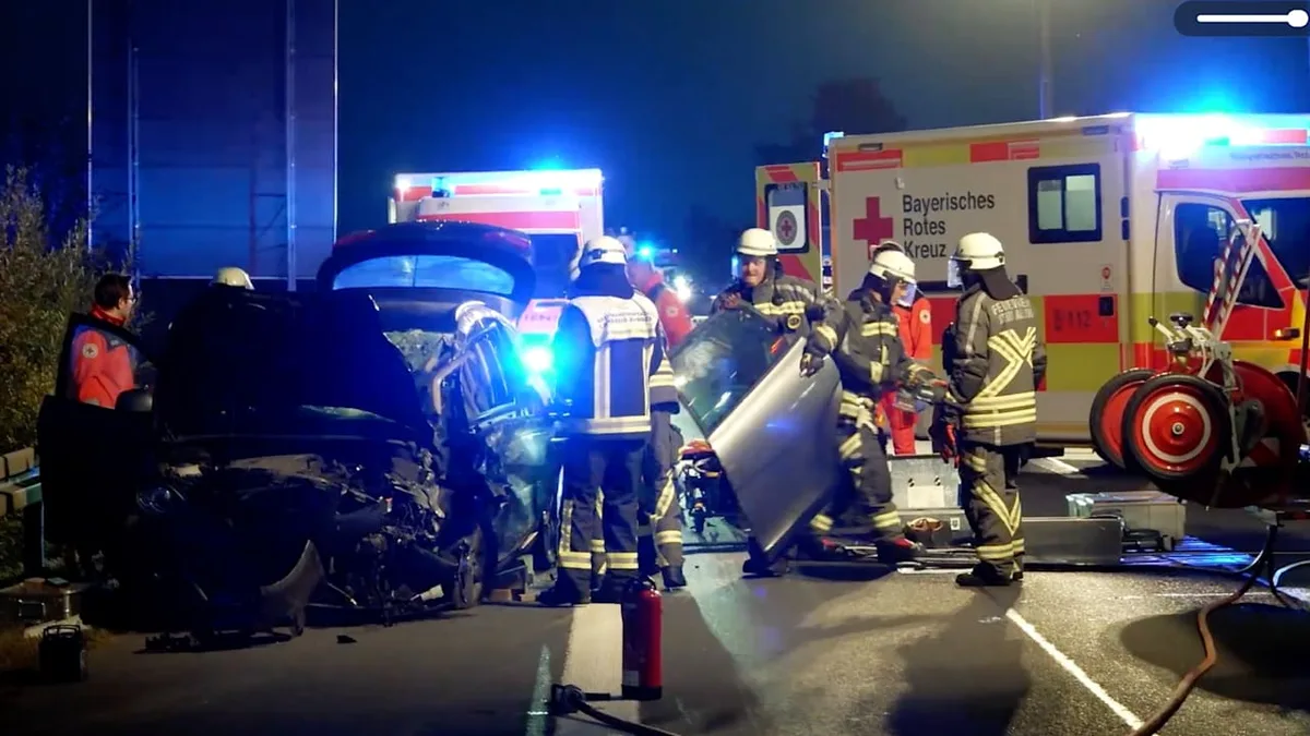 Vier Schwerverletzte auf A70 - Geisterfahrer rast in Fahrschulauto