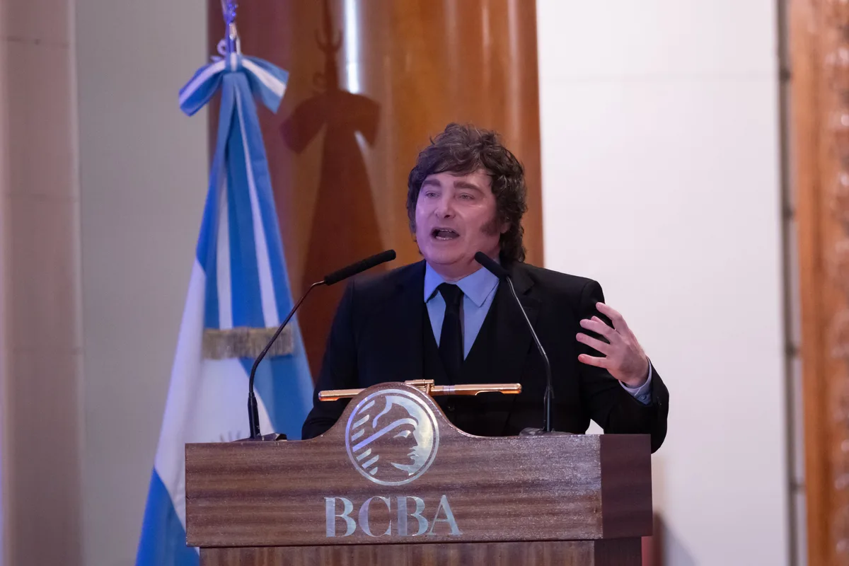 Milei prepara dos discursos clave para explicar la marcha de la economía y admite la necesidad de una recuperación